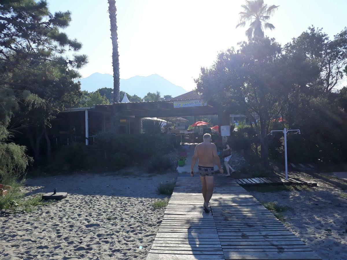 Apartment Les Pieds Dans L'eau Les Marines De 4 Couchages Moriani Plage
