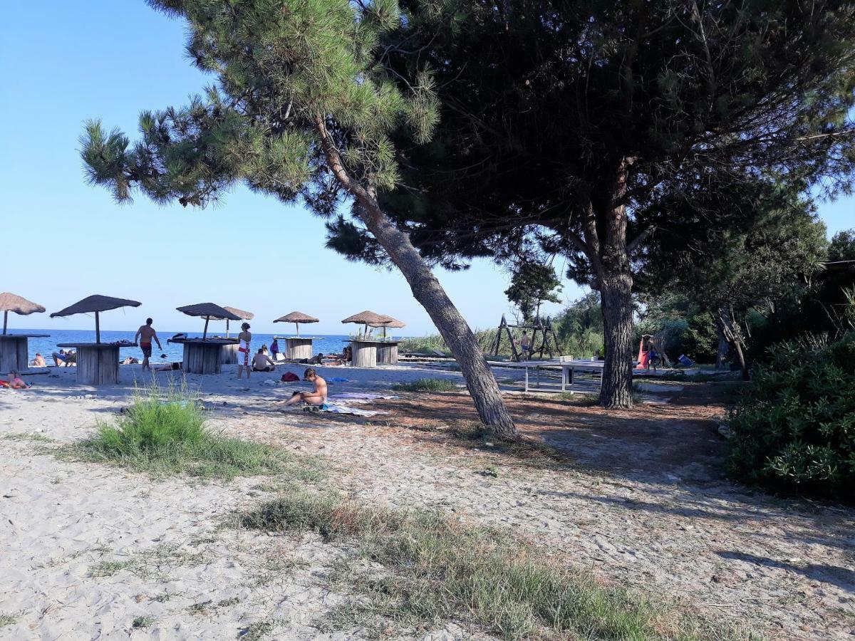 Apartment Les Pieds Dans L'eau Les Marines De 4 Couchages *