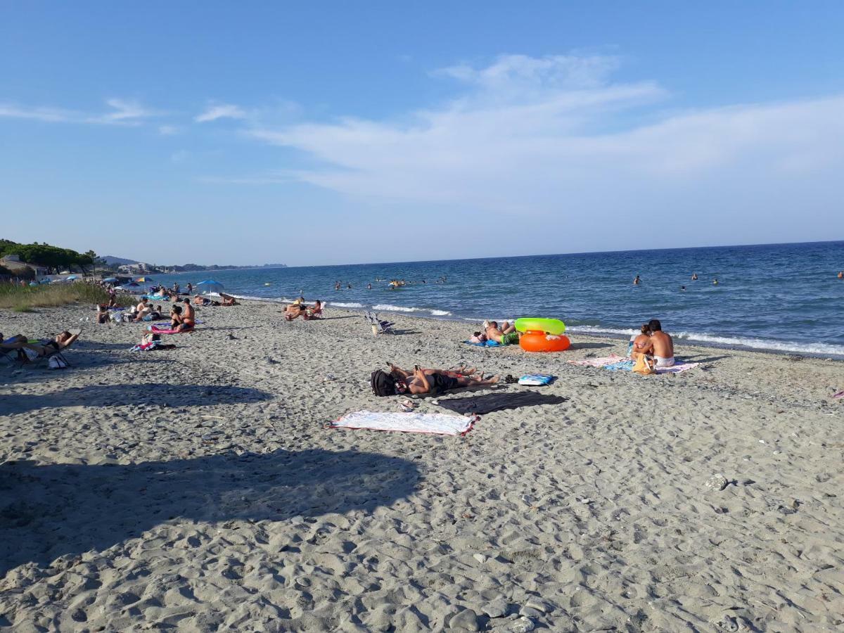Les Pieds Dans L'eau Les Marines De 4 Couchages * Moriani Plage
