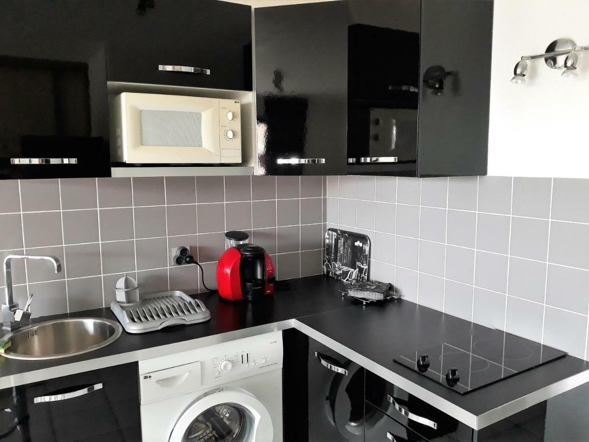 Apartment Les Pieds Dans L'eau Les Marines De 4 Couchages *